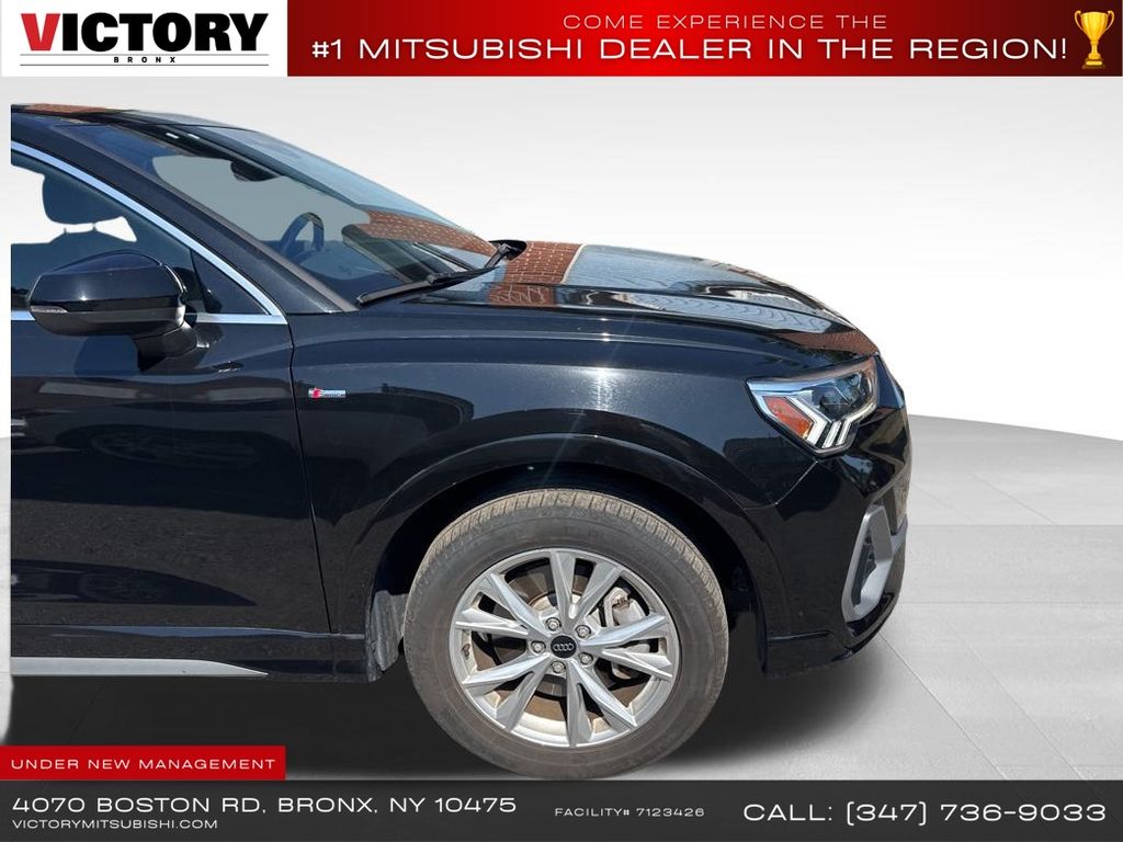 2023 Audi Q3 S line Premium photo 3