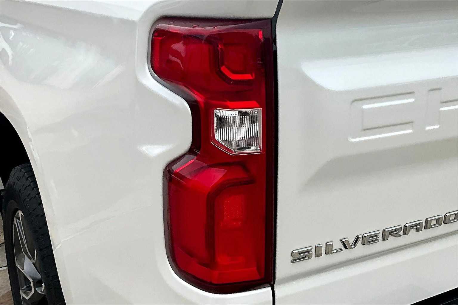 2021 Chevrolet Silverado 1500 RST photo 27
