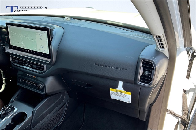 2025 Ford Bronco Sport Outer Banks photo 30