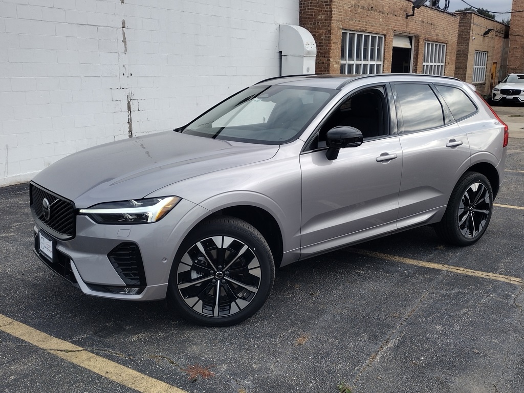 2026 VOLVO XC60 - Image 1