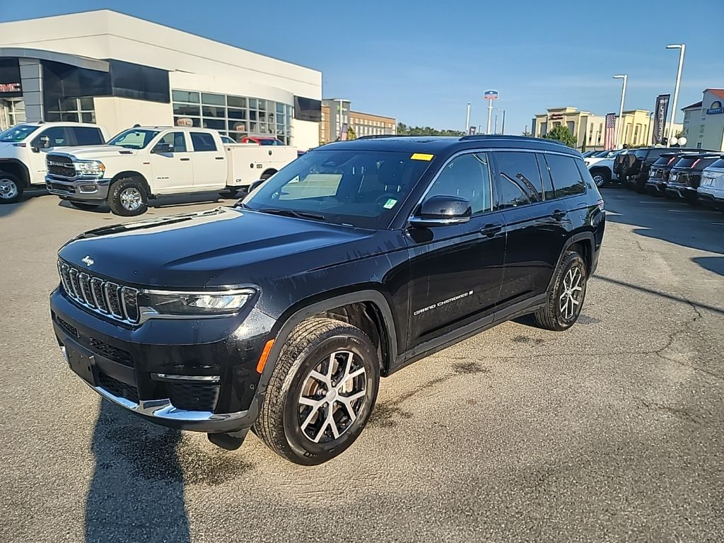 2024 Jeep Grand Cherokee Limited photo 3
