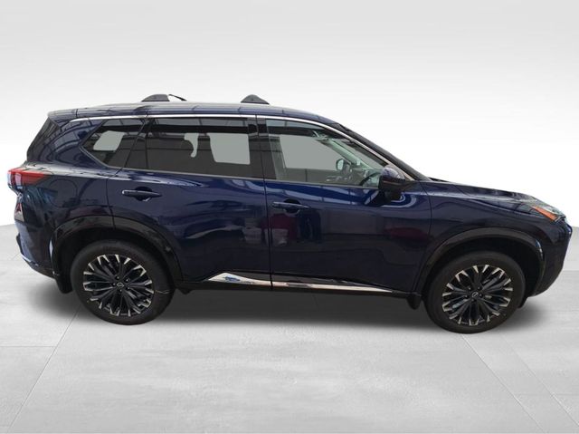 2026 Nissan Rogue Platinum photo 4