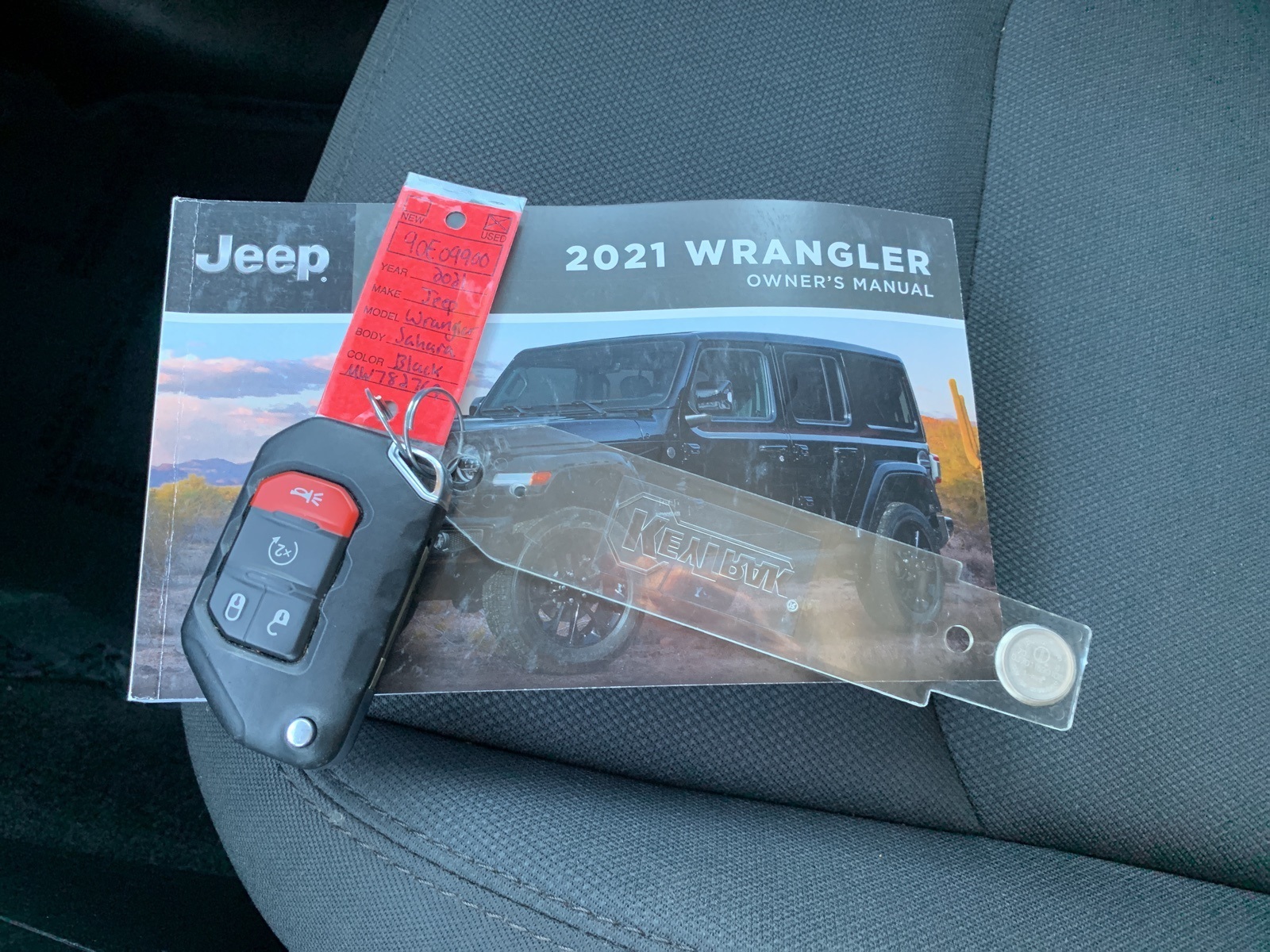 2021 Jeep Wrangler Unlimited Sahara photo 21