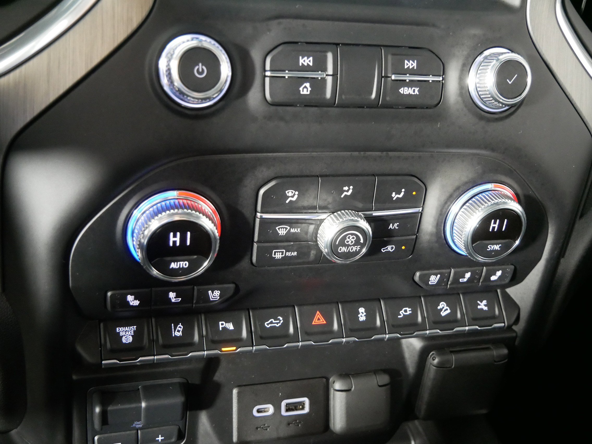 2022 Gmc Sierra 2500 HD Denali photo 23