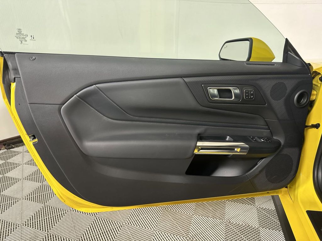 2024 Ford Mustang GT Premium photo 9