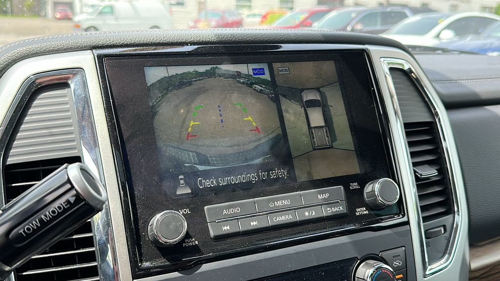 2021 Nissan Titan SL photo 19