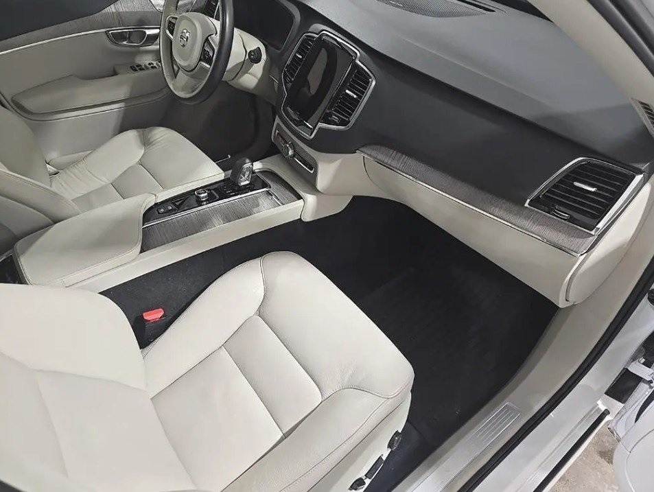 2024 VOLVO XC90 - Image 12