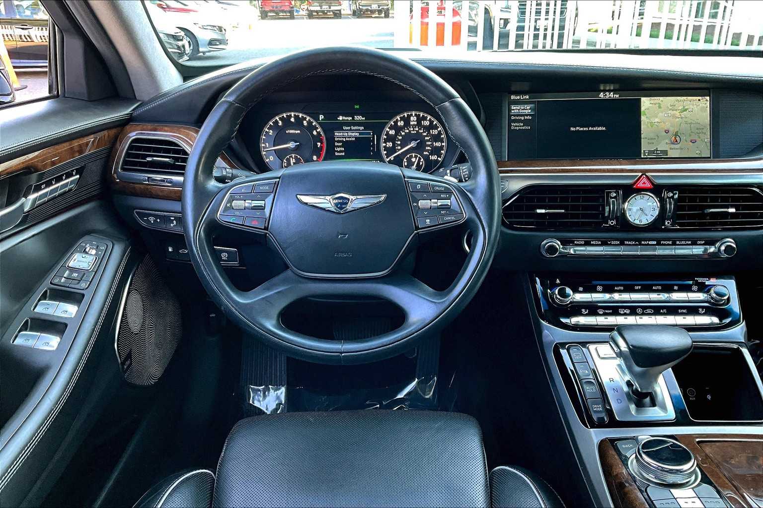 2017 Genesis G90 3.3T Premium photo 4