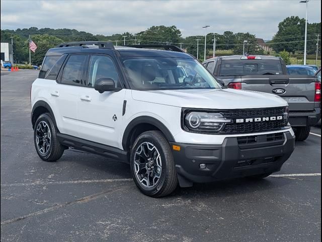 2025 Ford Bronco Sport Outer Banks photo 2