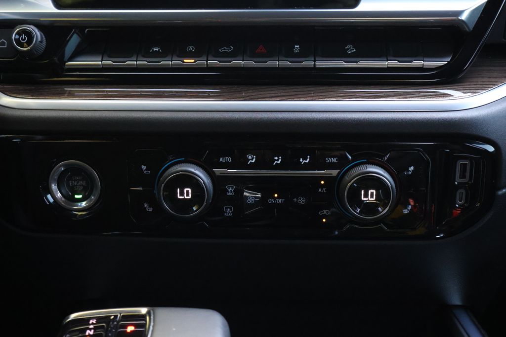 2022 Chevrolet Silverado 1500 RST photo 19