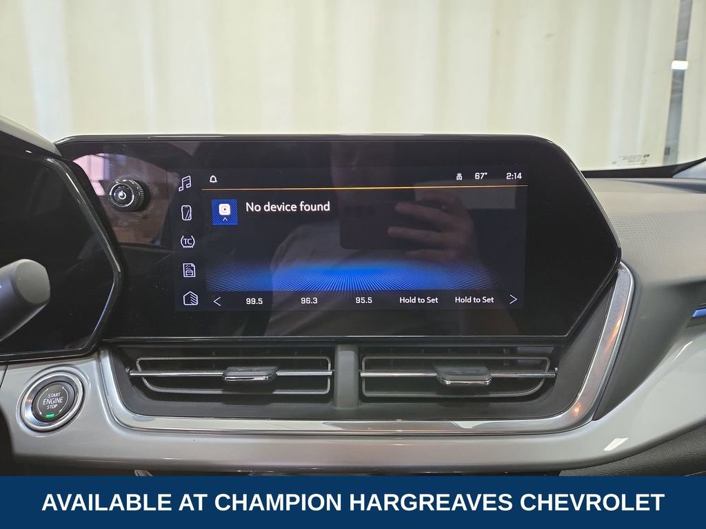 2024 Chevrolet Trax photo 13