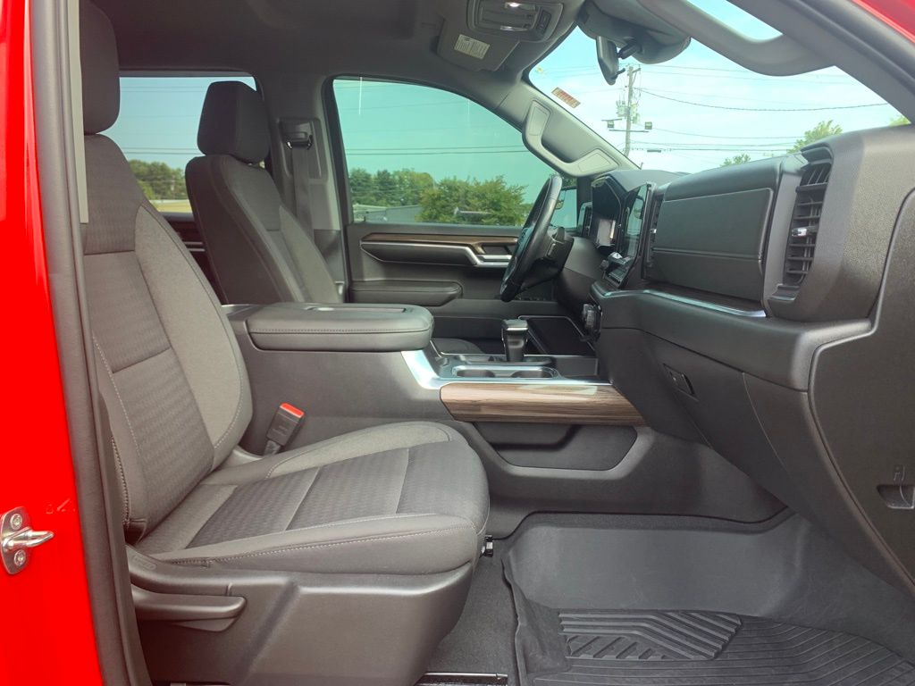 2022 Chevrolet Silverado 1500 RST photo 28