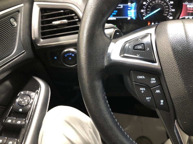 2019 Ford Edge Titanium photo 21