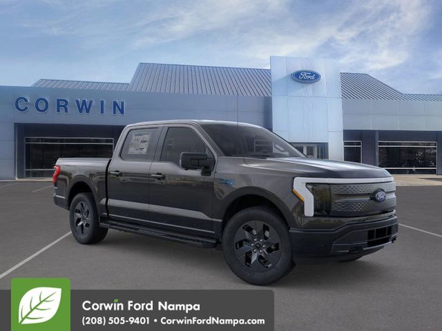 2025 Ford F-150 Lightning Flash's photo