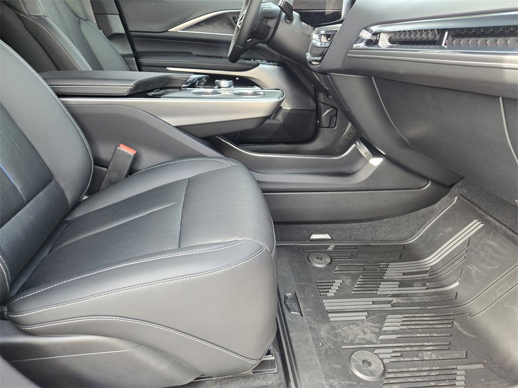 2025 Cadillac Lyriq Luxury photo 15