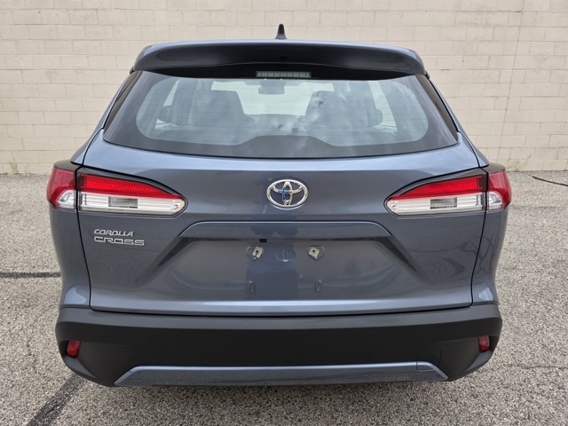 2025 Toyota Corolla Cross L photo 4