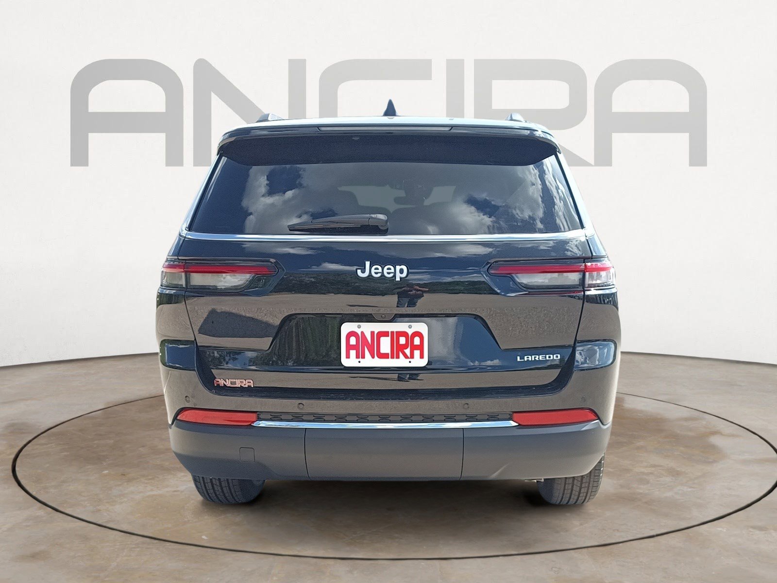 2025 Jeep Grand Cherokee Laredo photo 8