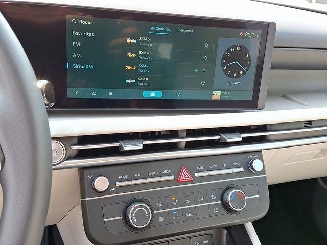 2025 Hyundai Tucson SE photo 9