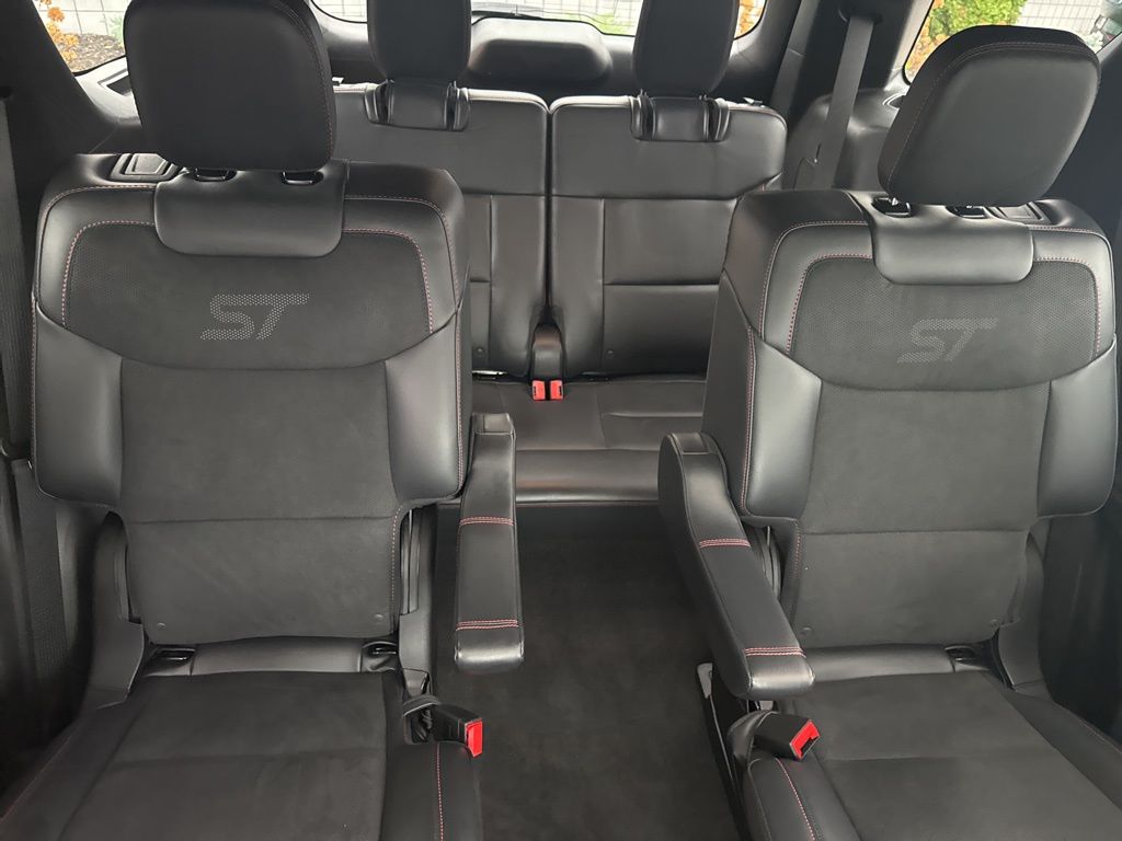 2025 Ford Explorer ST photo 3