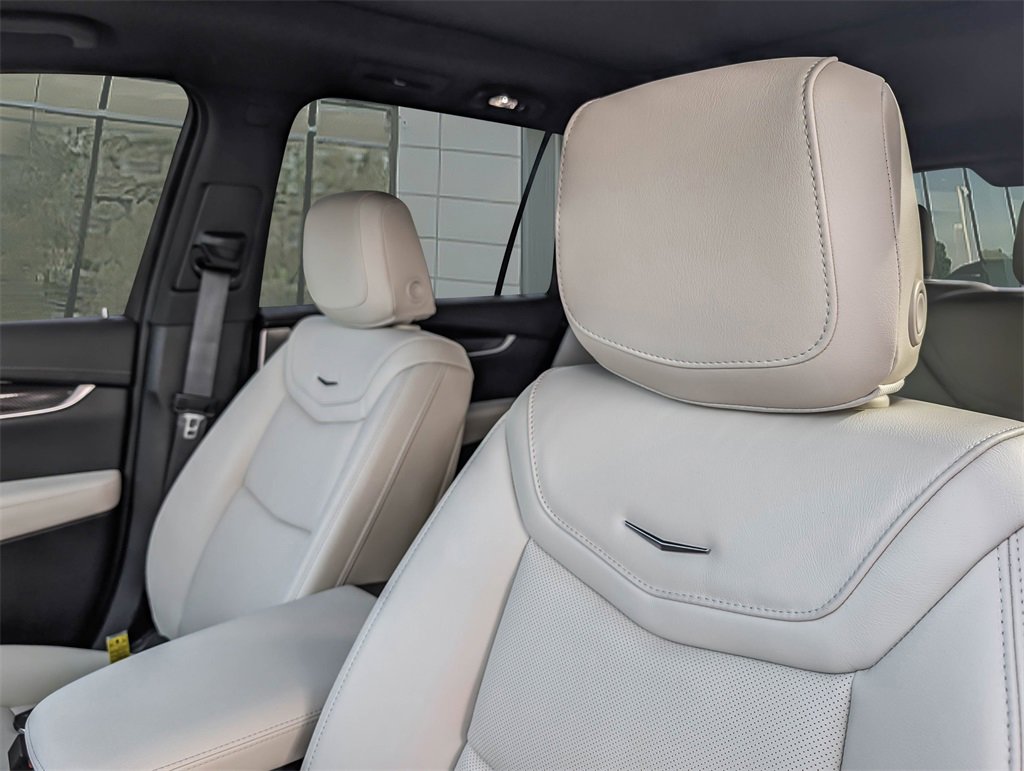 2025 Cadillac XT6 Sport photo 11