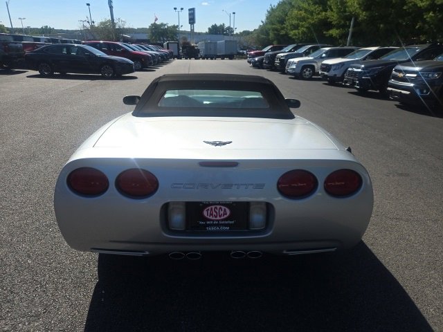 2001 Chevrolet Corvette Base photo 6