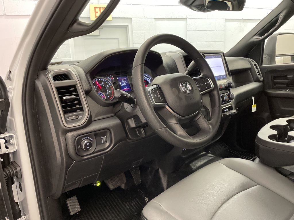 2025 Ram 2500 Tradesman photo 11