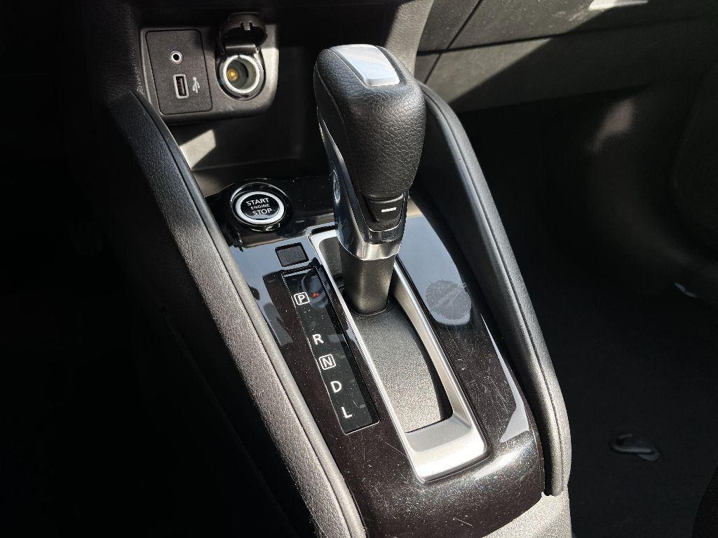 2021 Nissan Versa SV photo 21