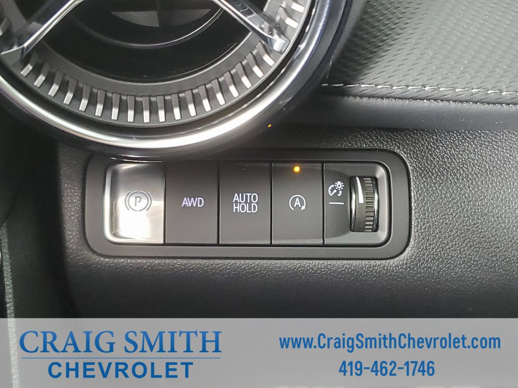 2026 Chevrolet Equinox LT photo 2