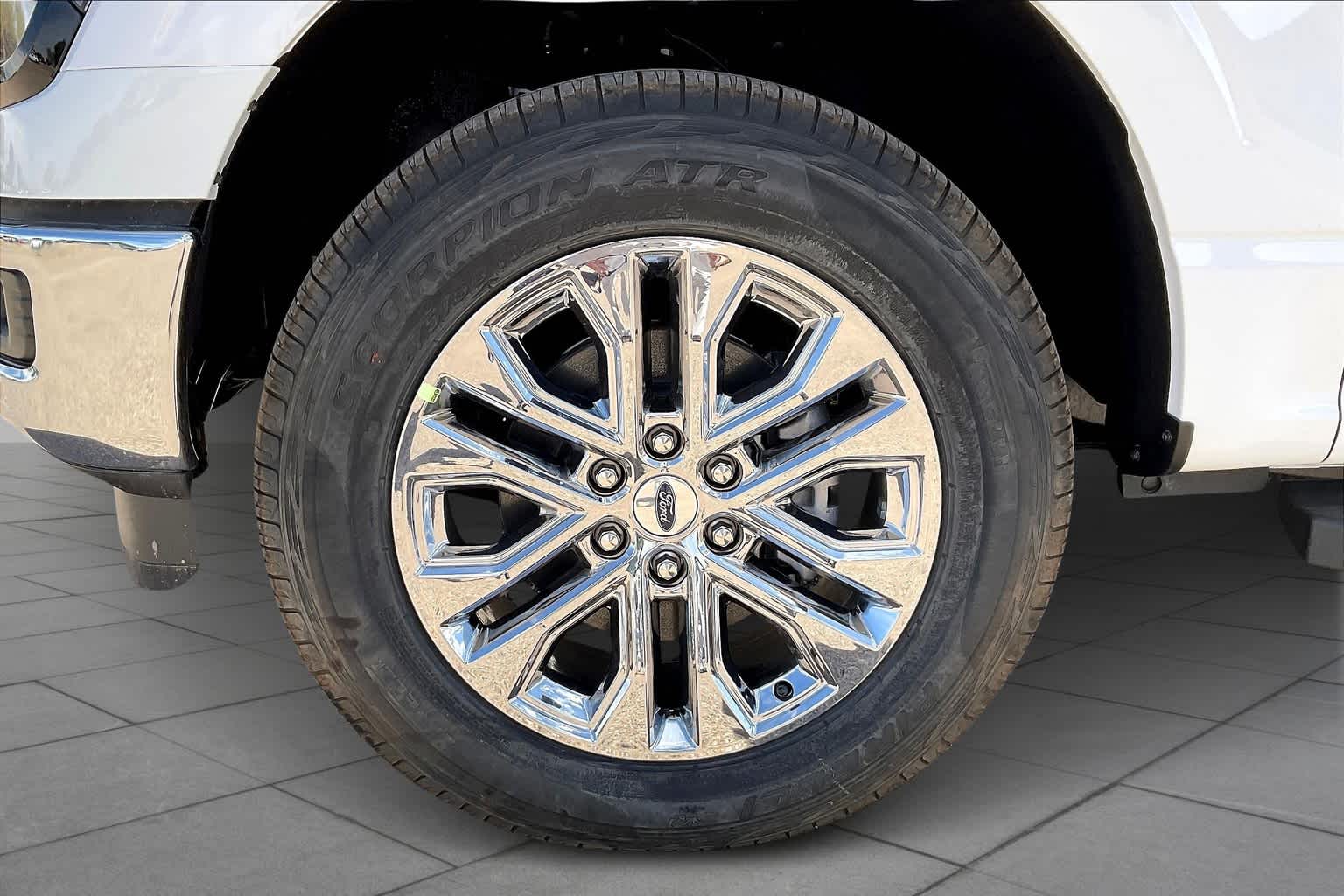 2025 Ford F-150 XLT photo 10