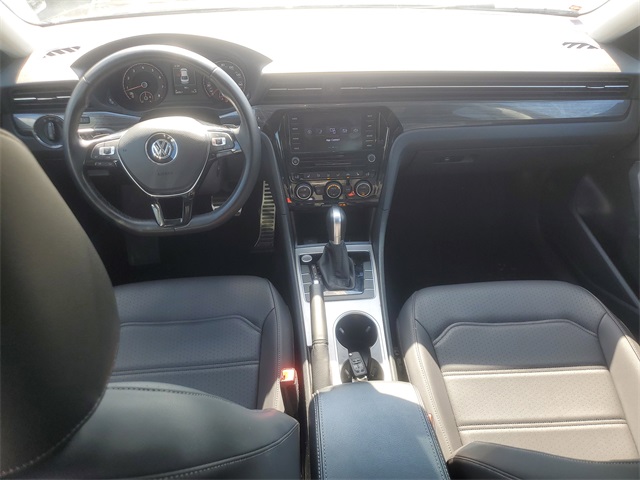 2020 Volkswagen Passat 2.0T R-Line photo 14