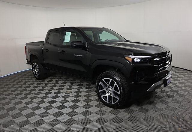 2024 Chevrolet Colorado Z71 photo 2