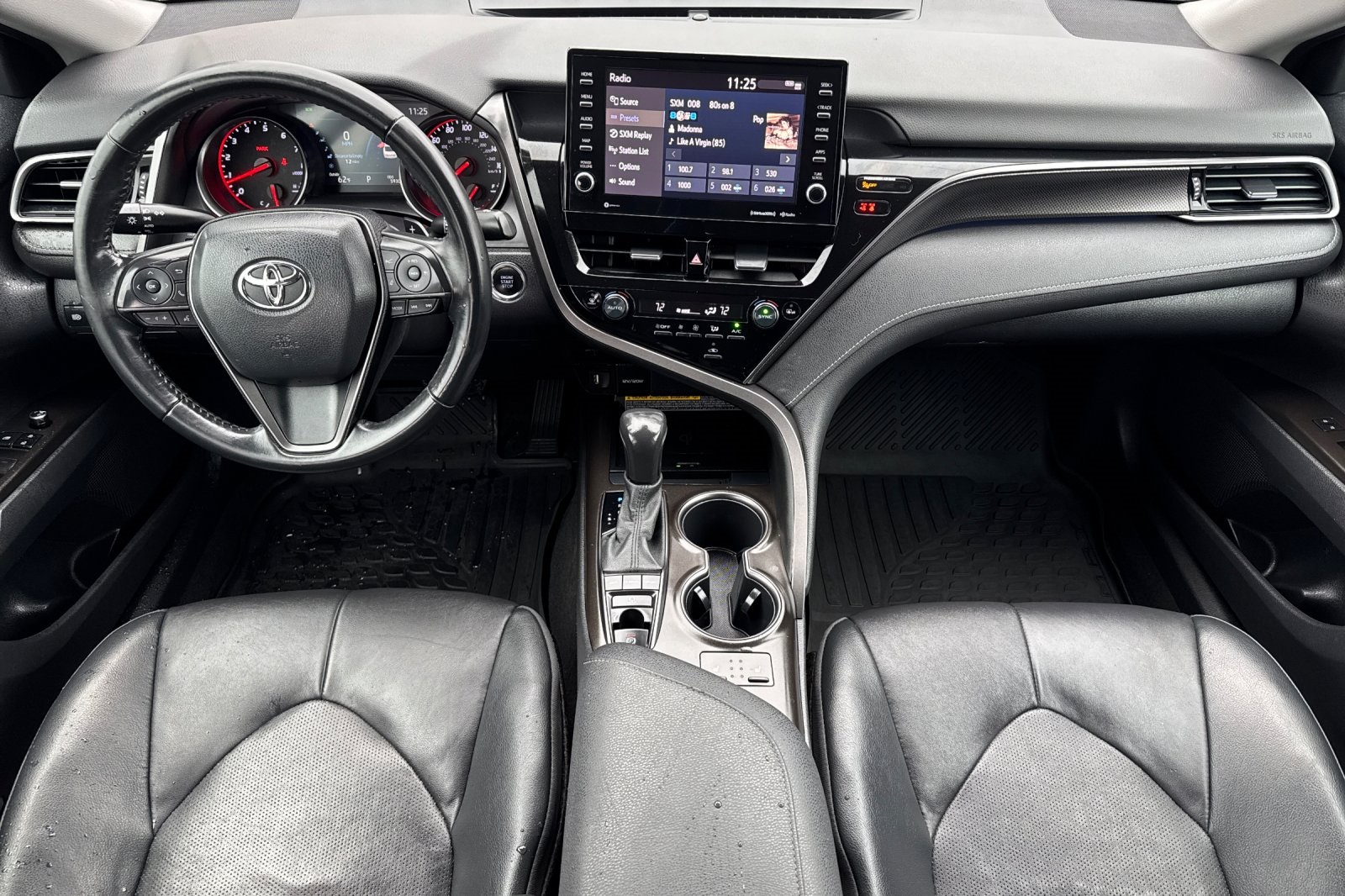 2021 Toyota Camry XSE photo 3