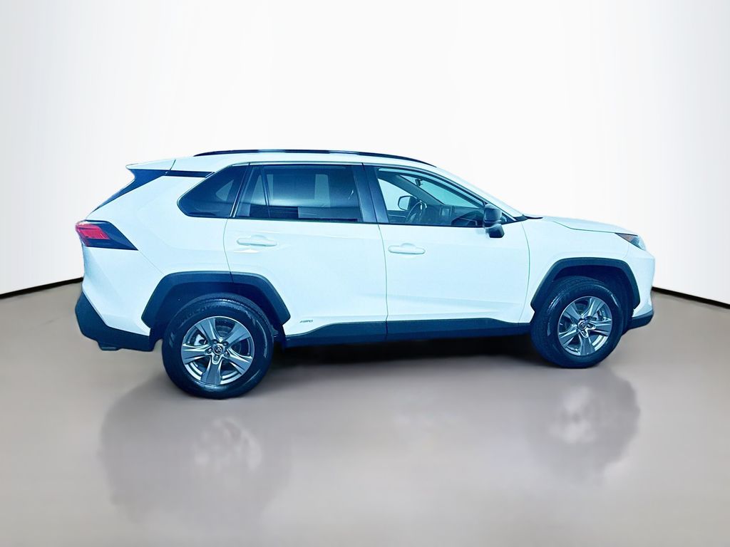 2022 Toyota RAV4 Hybrid LE photo 7