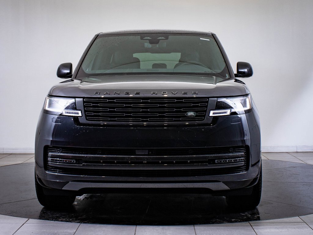 2025 Land Rover Range Rover SE photo 2
