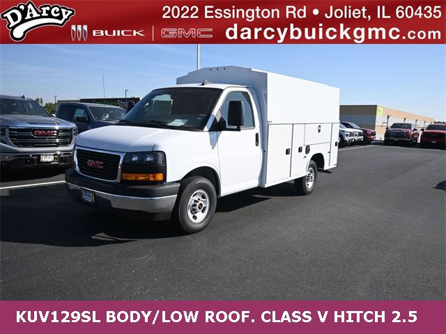 2025 GMC Savana Cutaway Work Van's photo