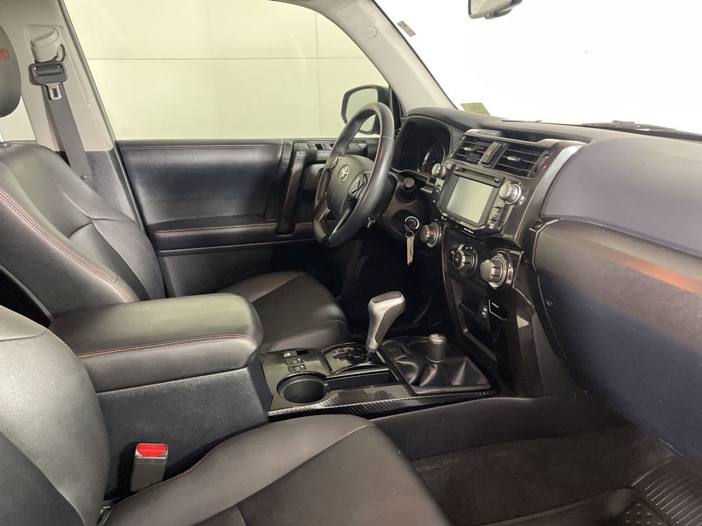 2019 Toyota 4Runner TRD Off-Road Premium photo 13