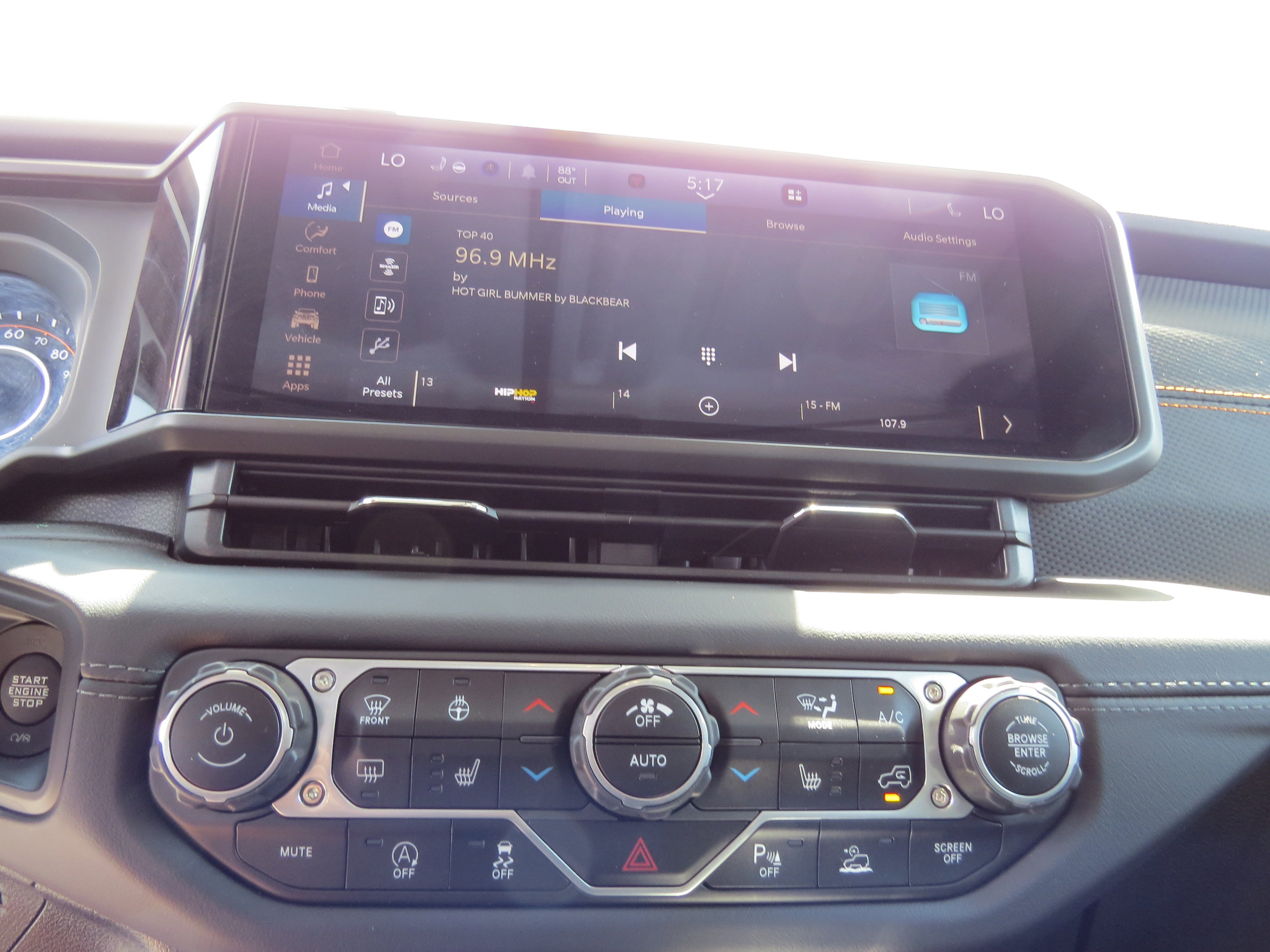 2024 Jeep Gladiator Mojave photo 8