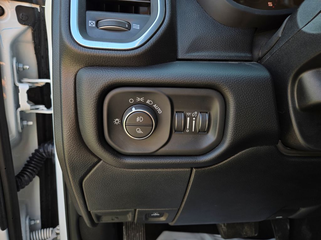2025 Ram 2500 Laramie photo 11