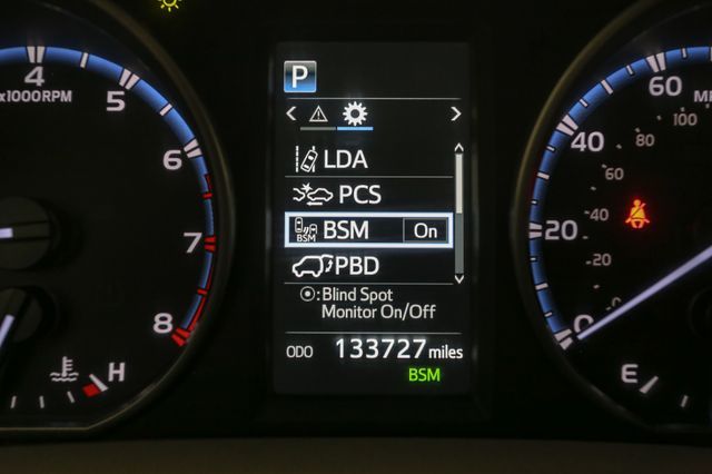 2018 Toyota RAV4 XLE photo 33