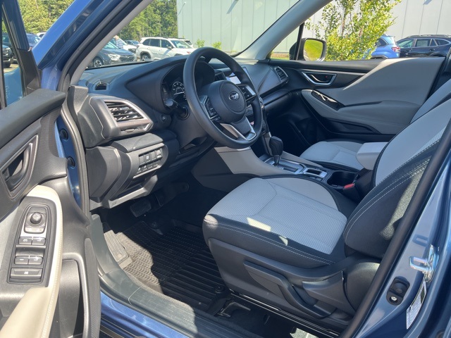 2022 Subaru Forester Base photo 14