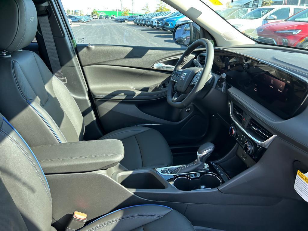 2026 Buick Encore GX Sport Touring photo 18