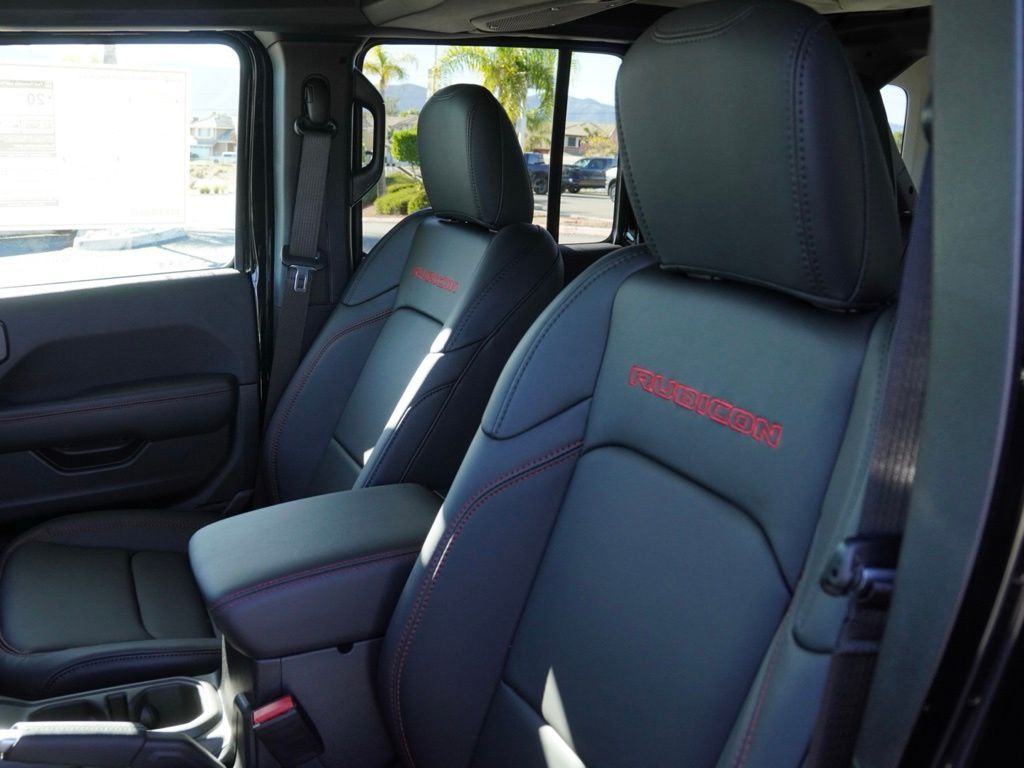 New 2026 Black Clear-Coat Exterior Paint Jeep Rubicon image 21