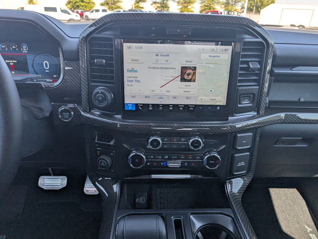 2025 Ford F-150 Lariat photo 19