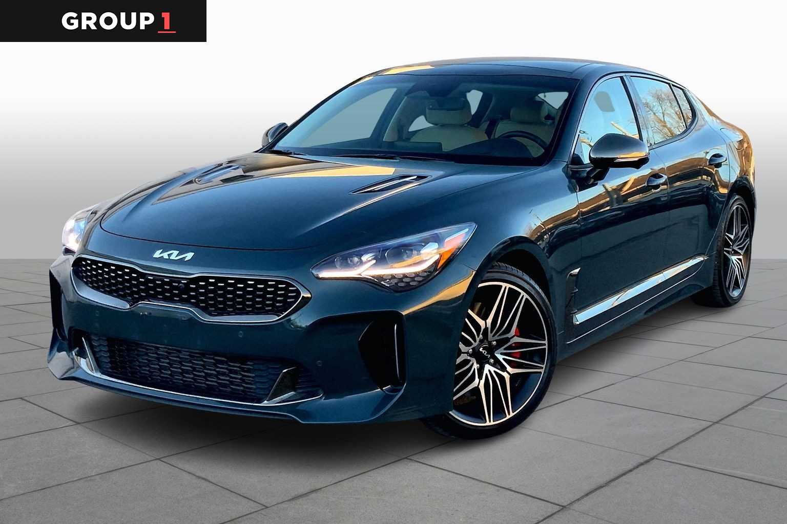 2023 Kia Stinger GT2's photo