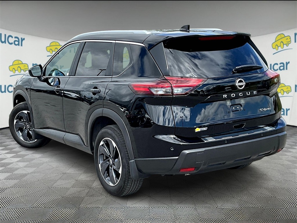 2024 Nissan Rogue SV photo 4