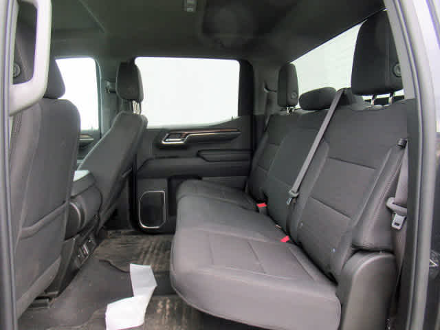 2024 Chevrolet Silverado 1500 LT photo 3