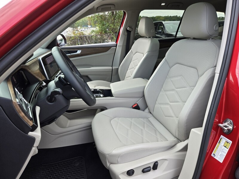 2024 Volkswagen Atlas SE Technology photo 4