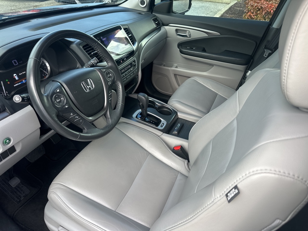 2017 Honda Pilot EX-L photo 2