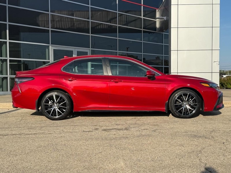 2023 Toyota Camry SE photo 2