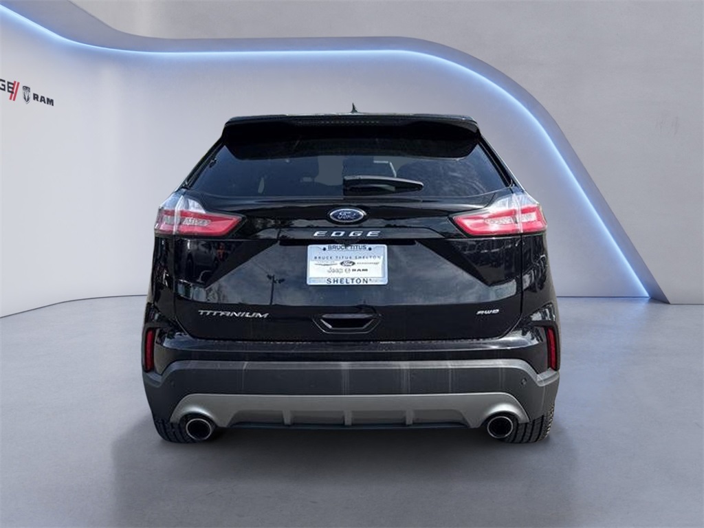2024 Ford Edge Titanium photo 4